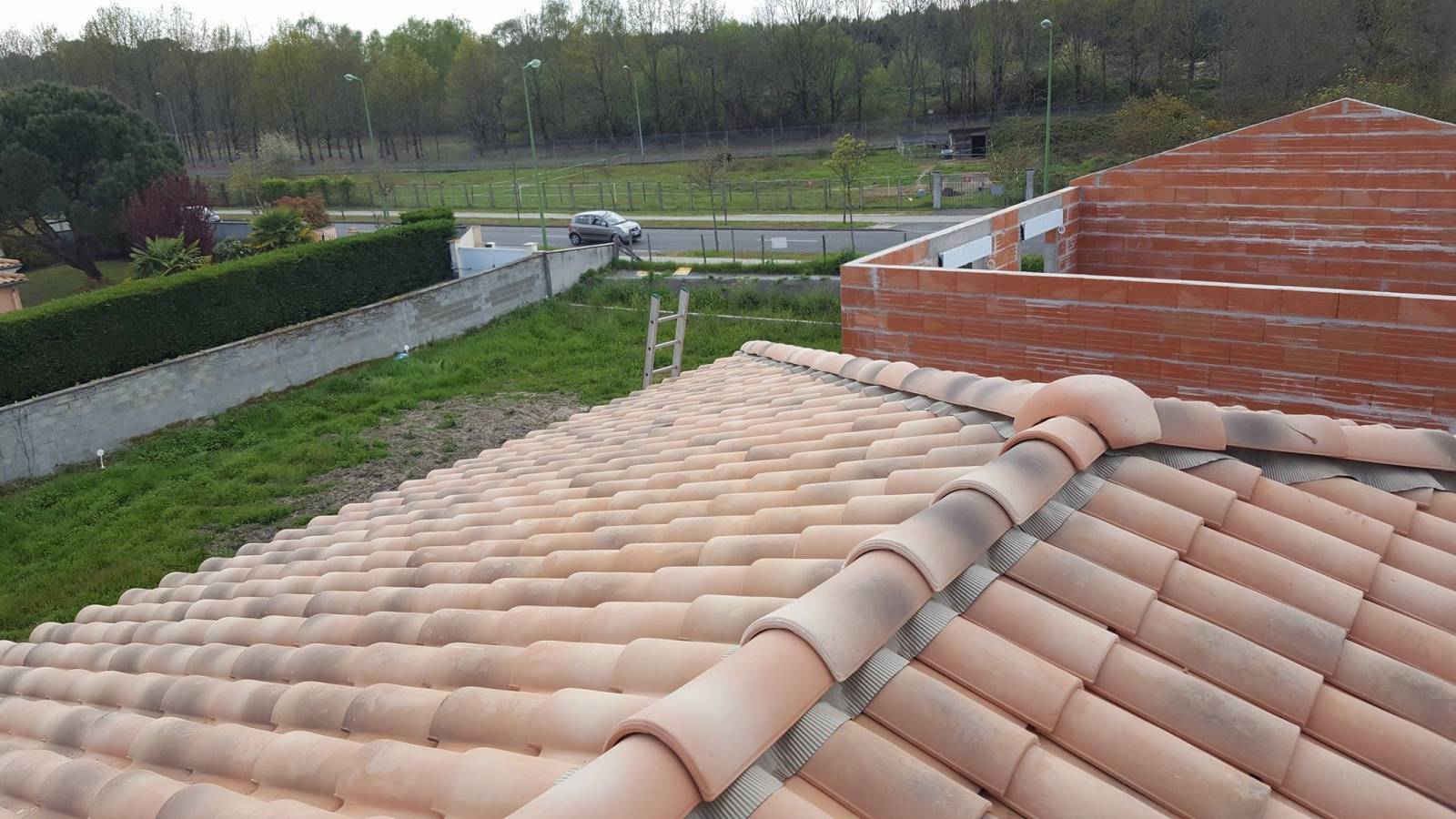 pose de tuiles sur charpente americaine a saint laurent Médoc