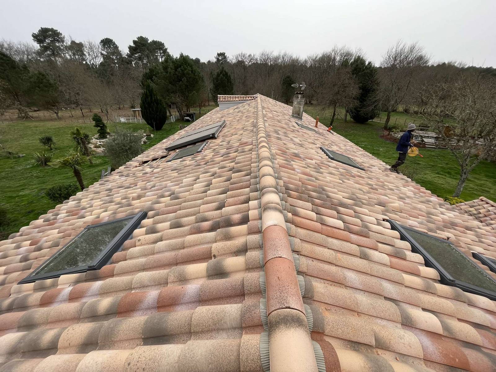 Devis pour rénovation de toiture complète par un charpentier couvreur dans le Médoc