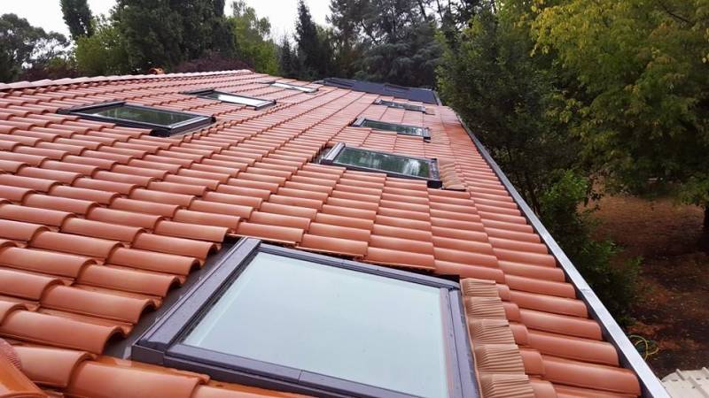 Pose de Velux sur une maison récente  a Macau dans le médoc