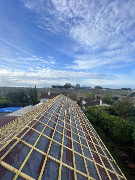 Prix remplacement de toiture complète avec pose de pare pluie dans le Médoc 33